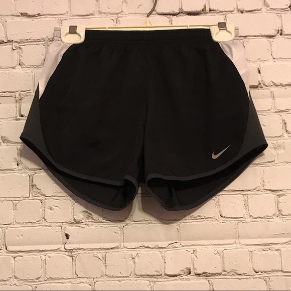 nike black runner shorts